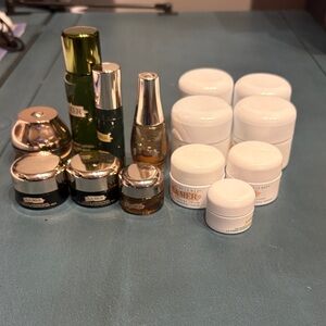 La Mer Moisturizer Collection - White, Gold, and Green